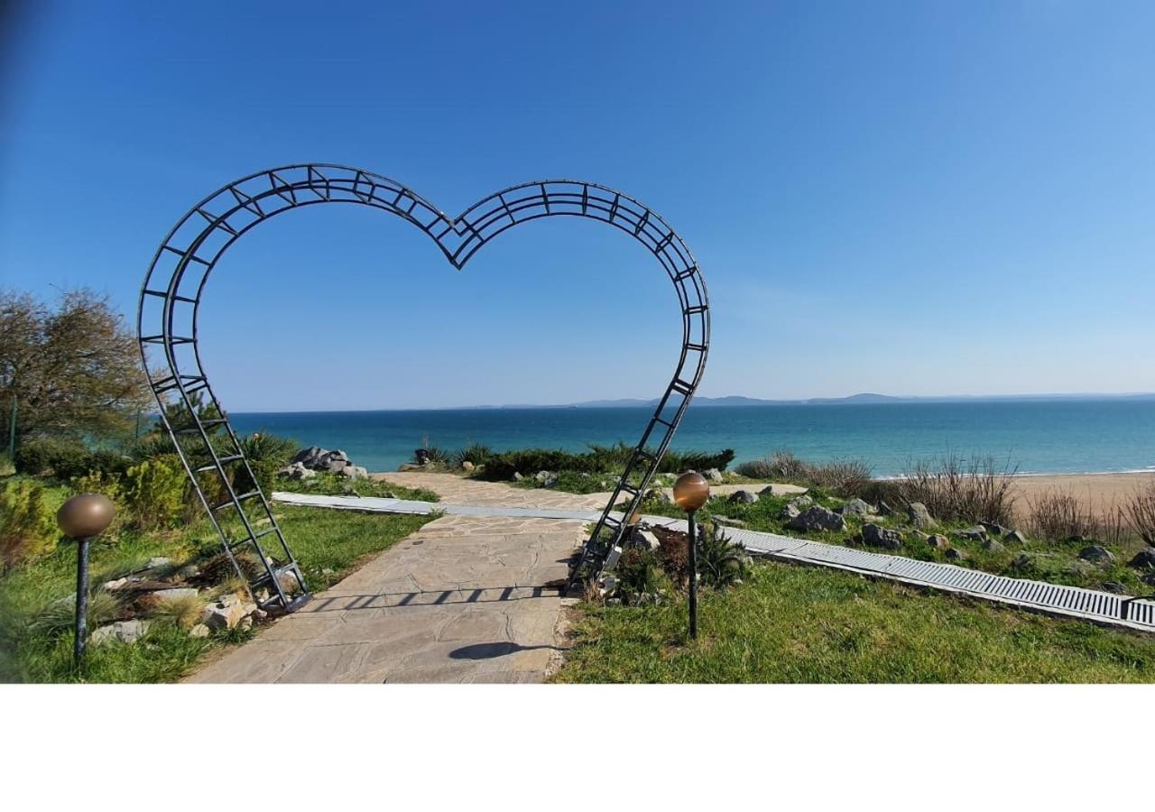 K&K Beach Luxury Burgas Exterior photo
